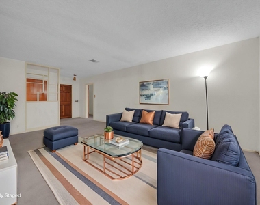 5310 Newkirk Lane - Photo Thumbnail 6
