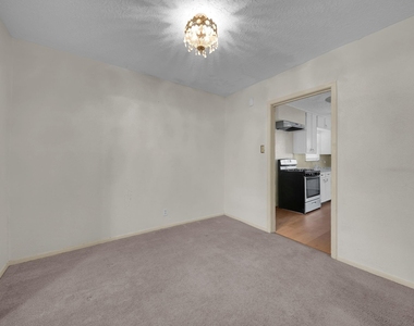5310 Newkirk Lane - Photo Thumbnail 7