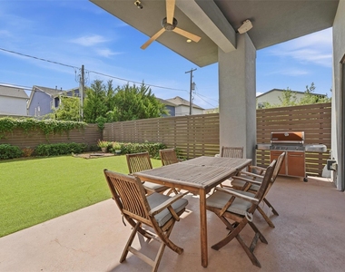 734 E 8th Street - Photo Thumbnail 21