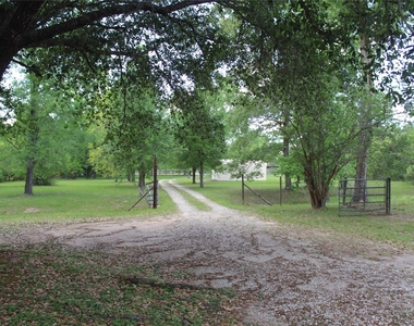 9103 Pine Lane - Photo Thumbnail 1
