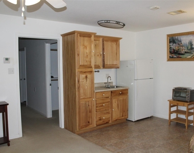 9103 Pine Lane - Photo Thumbnail 5