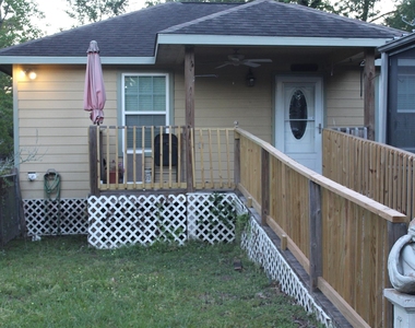 9103 Pine Lane - Photo Thumbnail 3
