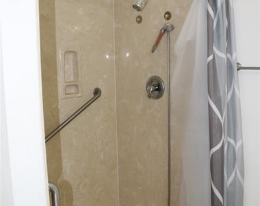 9103 Pine Lane - Photo Thumbnail 8