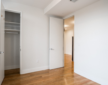 40 Malcolm X Blvd - Photo Thumbnail 7