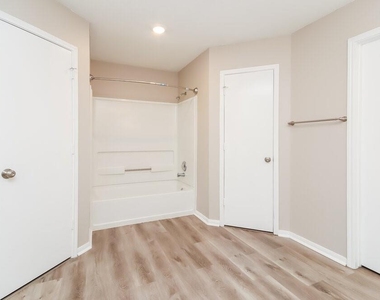 10815 Malden Drive - Photo Thumbnail 9
