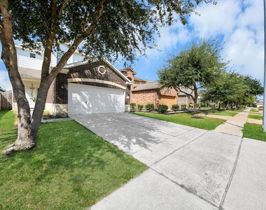 18314 Amalfi Coast Drive - Photo Thumbnail 3