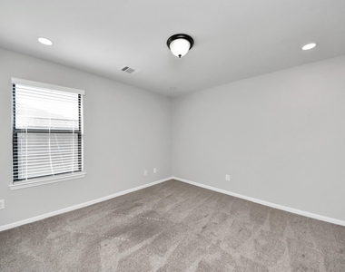 18314 Amalfi Coast Drive - Photo Thumbnail 35