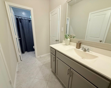 15782 Cairnwell Bend Drive - Photo Thumbnail 27