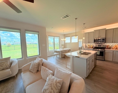 15782 Cairnwell Bend Drive - Photo Thumbnail 9