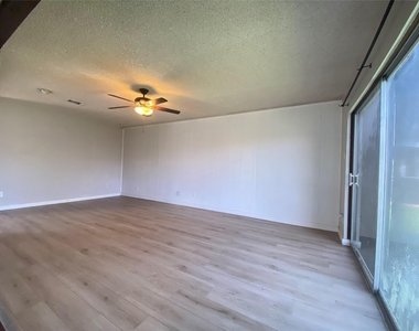 815 Ramada Drive - Photo Thumbnail 6
