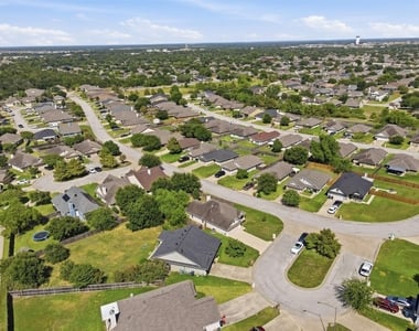 3907 Bridgeberry Court - Photo Thumbnail 19