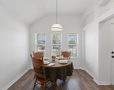 3907 Bridgeberry Court - Photo Thumbnail 5