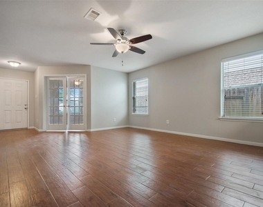 15426 Sableton Crest Lane - Photo Thumbnail 4