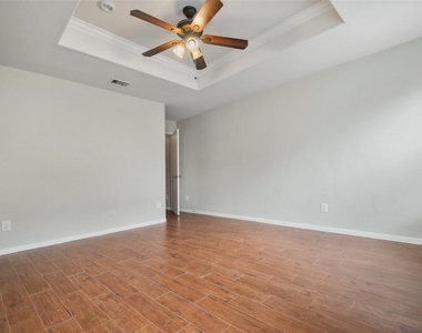 15426 Sableton Crest Lane - Photo Thumbnail 10
