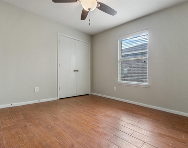 15426 Sableton Crest Lane - Photo Thumbnail 15