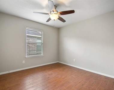 15426 Sableton Crest Lane - Photo Thumbnail 14