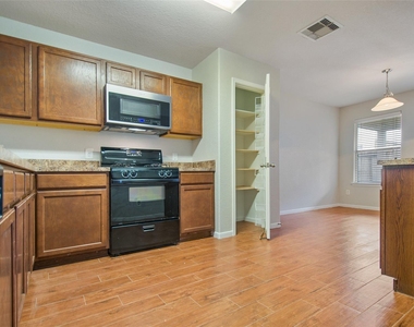 15426 Sableton Crest Lane - Photo Thumbnail 30