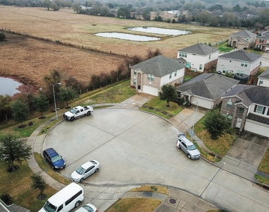 15426 Sableton Crest Lane - Photo Thumbnail 24