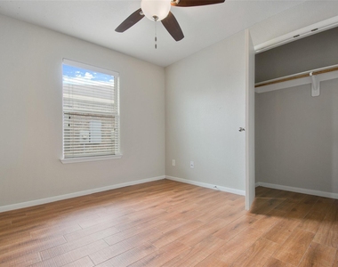 15426 Sableton Crest Lane - Photo Thumbnail 18