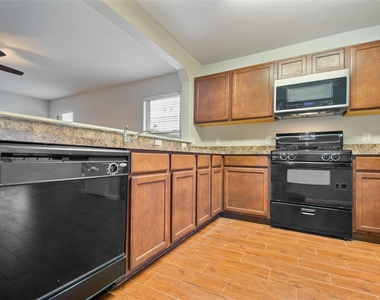 15426 Sableton Crest Lane - Photo Thumbnail 27