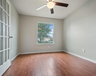 15426 Sableton Crest Lane - Photo Thumbnail 7