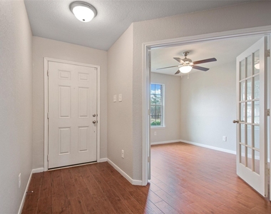 15426 Sableton Crest Lane - Photo Thumbnail 8