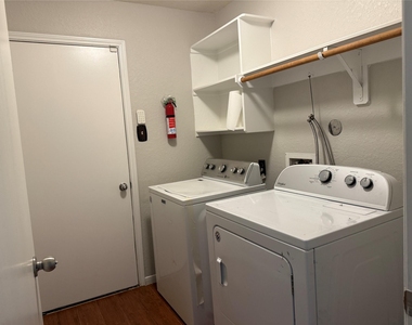15426 Sableton Crest Lane - Photo Thumbnail 13