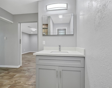 11226 Blades Street - Photo Thumbnail 17