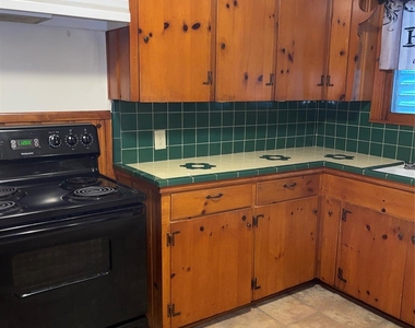2114 Evergreen Lane - Photo Thumbnail 8