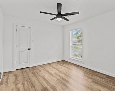 4812 24th St - Photo Thumbnail 18