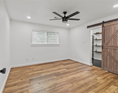 4812 24th St - Photo Thumbnail 13
