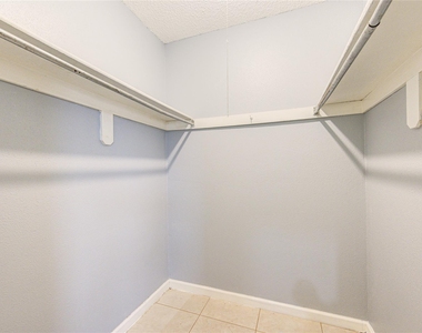 12023 Plumbrook Drive - Photo Thumbnail 30