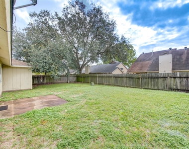 12023 Plumbrook Drive - Photo Thumbnail 5