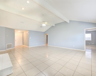 12023 Plumbrook Drive - Photo Thumbnail 19