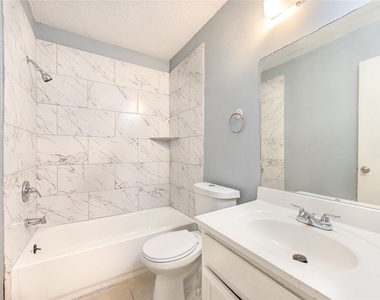 12023 Plumbrook Drive - Photo Thumbnail 31