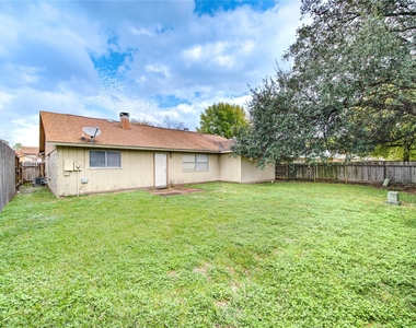 12023 Plumbrook Drive - Photo Thumbnail 6