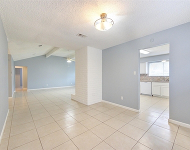 12023 Plumbrook Drive - Photo Thumbnail 14