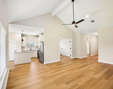 3085 Sorrento Hill Drive - Photo Thumbnail 7