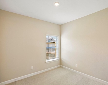 3085 Sorrento Hill Drive - Photo Thumbnail 13