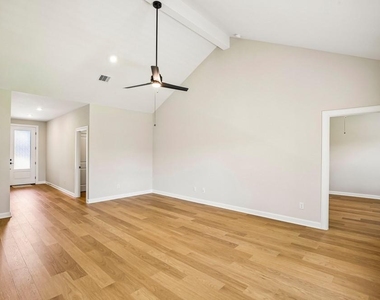 3085 Sorrento Hill Drive - Photo Thumbnail 8