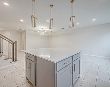 10511 Blankiet Lane - Photo Thumbnail 16