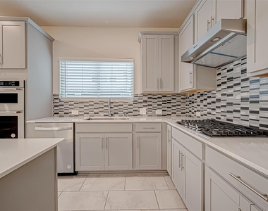 10511 Blankiet Lane - Photo Thumbnail 14
