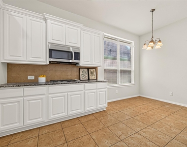8155 Laughing Falcon Trail - Photo Thumbnail 16