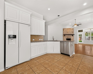 8155 Laughing Falcon Trail - Photo Thumbnail 20