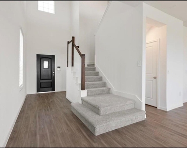 1024 Greenshank Drive - Photo Thumbnail 3