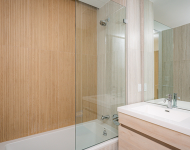 649 Hart St - Photo Thumbnail 2