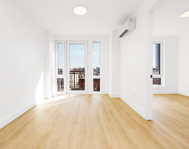649 Hart St - Photo Thumbnail 10