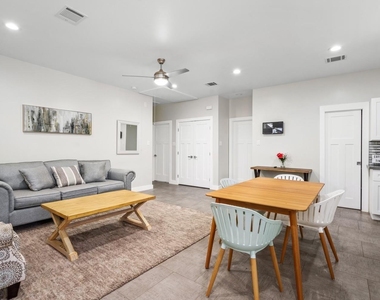 7101 Foster Street - Photo Thumbnail 4