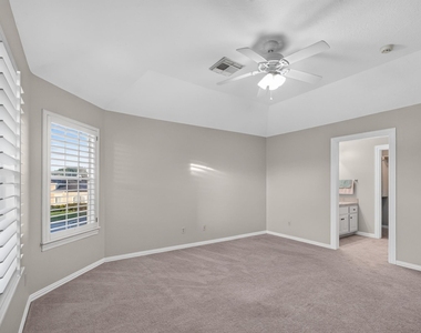 13511 Indigo Lake - Photo Thumbnail 4