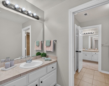 13511 Indigo Lake - Photo Thumbnail 26
